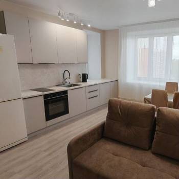 Сдается 2-х комнатная квартира, 74,9 м²