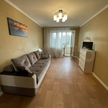 Сдается 1-комнатная квартира, 37 м²