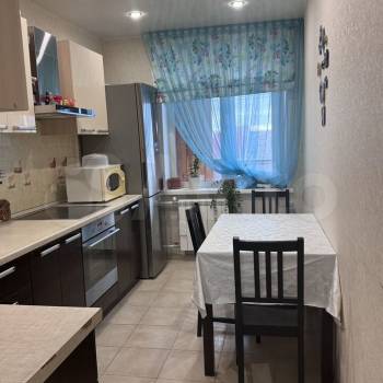 Сдается Многокомнатная квартира, 65 м²