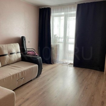 Сдается 1-комнатная квартира, 38 м²