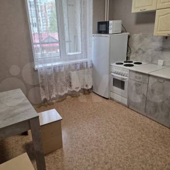 Сдается 1-комнатная квартира, 40 м²