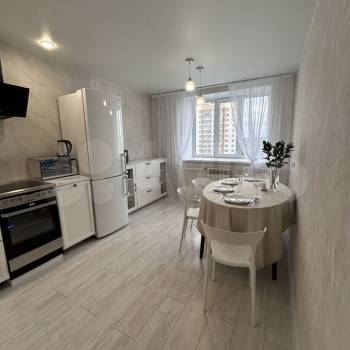 Сдается Многокомнатная квартира, 84 м²