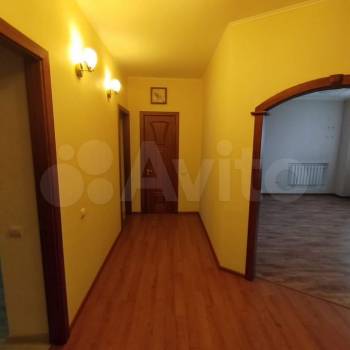 Продается 3-х комнатная квартира, 90 м²