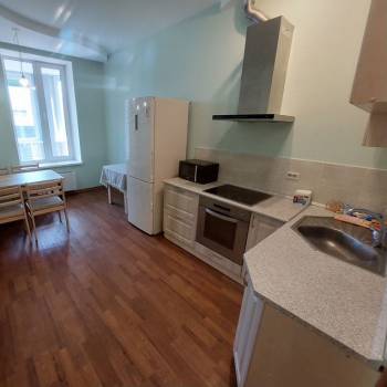 Сдается 1-комнатная квартира, 40 м²
