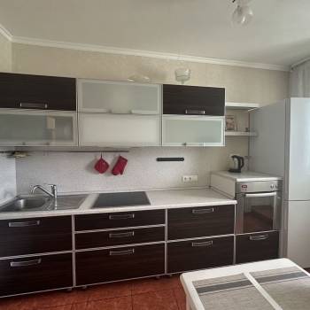 Сдается 1-комнатная квартира, 59 м²