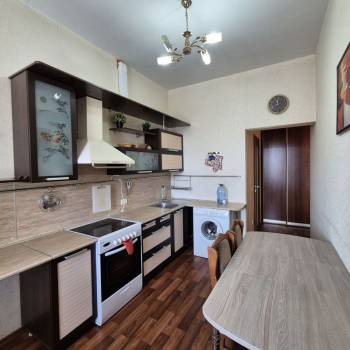 Сдается 1-комнатная квартира, 41 м²