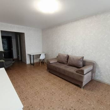 Сдается 1-комнатная квартира, 55 м²