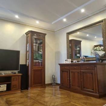 Продается 3-х комнатная квартира, 124 м²
