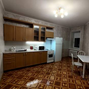 Сдается 2-х комнатная квартира, 76 м²