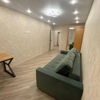 Сдается 1-комнатная квартира, 49 м²