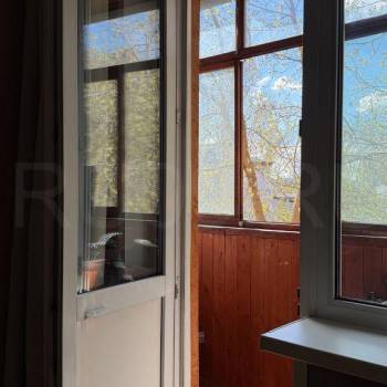 Продается 1-комнатная квартира, 42 м²
