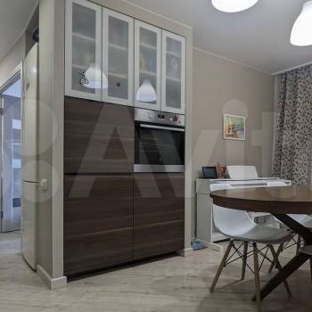 Продается Многокомнатная квартира, 100 м²