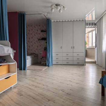 Продается Многокомнатная квартира, 100 м²