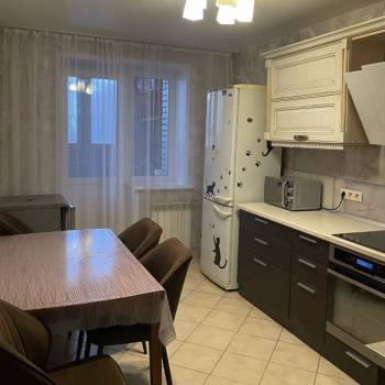 Сдается 2-х комнатная квартира, 56 м²