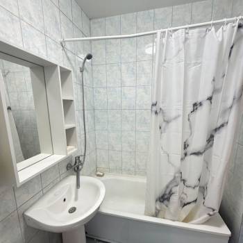 Сдается 1-комнатная квартира, 46 м²
