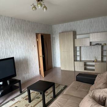 Сдается 2-х комнатная квартира, 65 м²