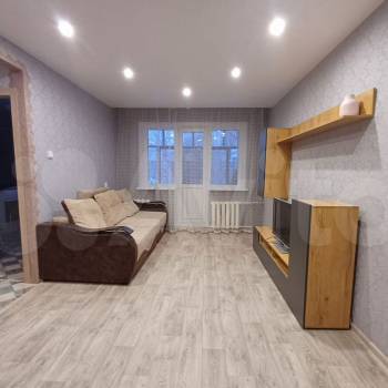 Сдается Многокомнатная квартира, 58,6 м²
