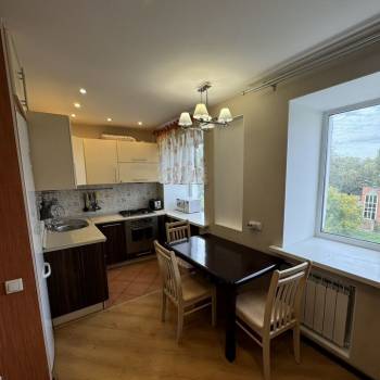 Сдается Многокомнатная квартира, 58 м²