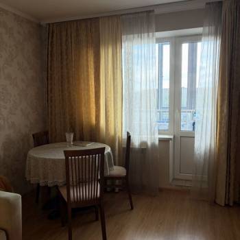 Сдается Многокомнатная квартира, 76,7 м²