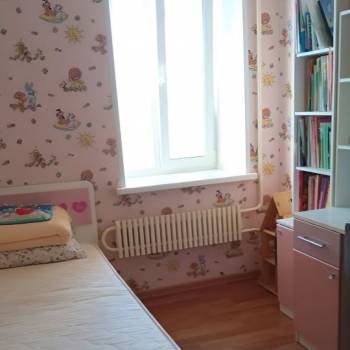 Продается Многокомнатная квартира, 72 м²