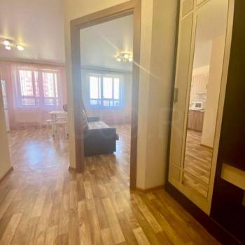 Продается 1-комнатная квартира, 37 м²
