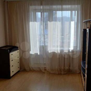 Сдается 1-комнатная квартира, 54 м²