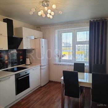 Сдается Многокомнатная квартира, 83 м²