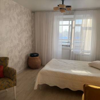 Продается 1-комнатная квартира, 42 м²