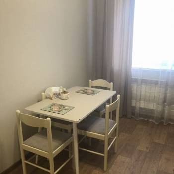 Сдается 1-комнатная квартира, 42 м²