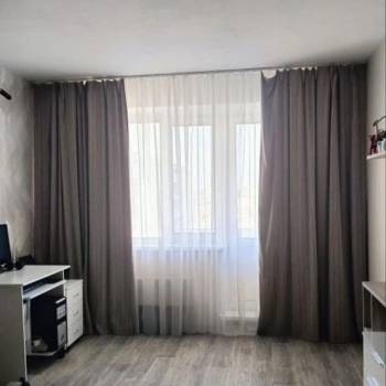 Продается 1-комнатная квартира, 72,8 м²