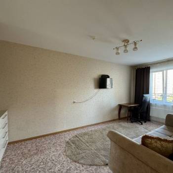 Продается 1-комнатная квартира, 39 м²