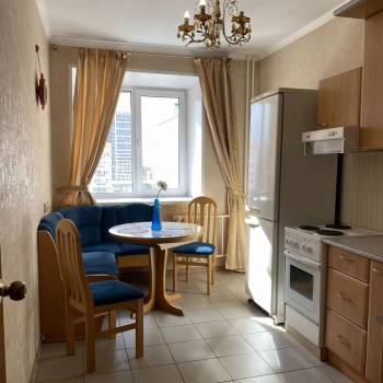 Сдается 1-комнатная квартира, 40 м²