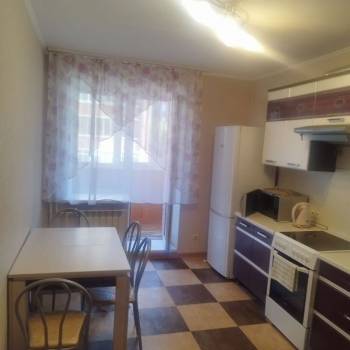 Сдается 2-х комнатная квартира, 75 м²