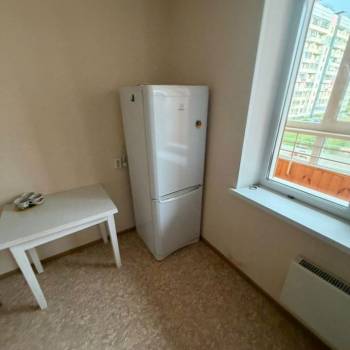 Продается 1-комнатная квартира, 391 м²