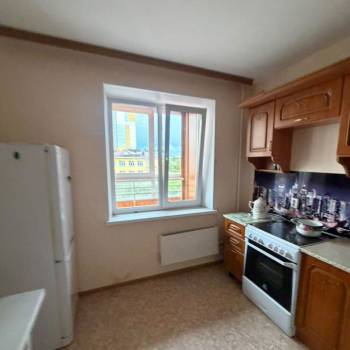 Продается 1-комнатная квартира, 391 м²
