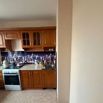 Продается 1-комнатная квартира, 391 м²