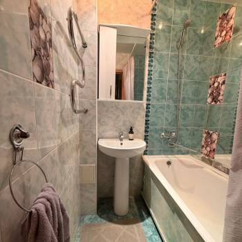 Сдается 2-х комнатная квартира, 72 м²