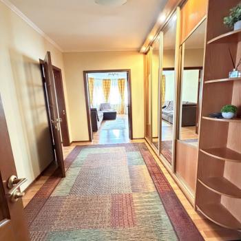 Сдается 2-х комнатная квартира, 64 м²