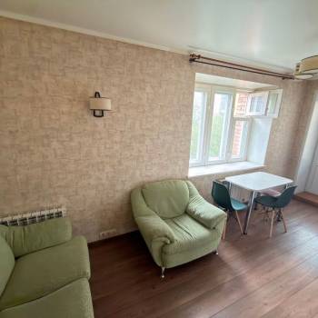 Сдается 1-комнатная квартира, 46 м²