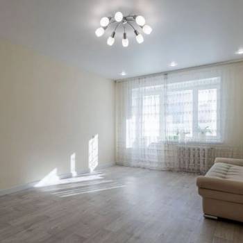 Продается 1-комнатная квартира, 48 м²