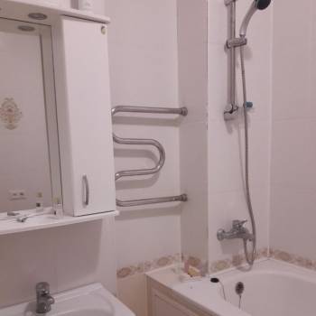 Сдается 2-х комнатная квартира, 75 м²