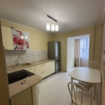Сдается 1-комнатная квартира, 38,2 м²