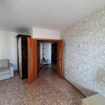 Продается 1-комнатная квартира, 42 м²