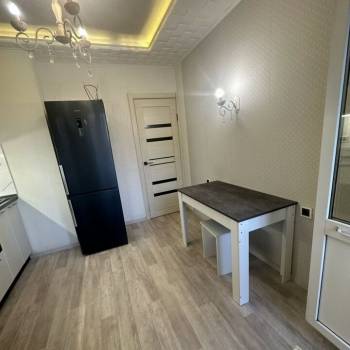 Продается 1-комнатная квартира, 39,5 м²