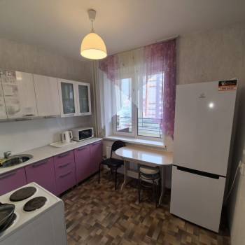 Продается 1-комнатная квартира, 39 м²