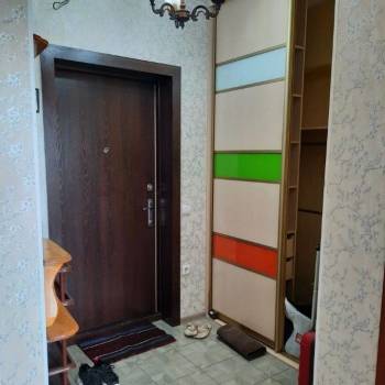 Сдается 1-комнатная квартира, 56 м²