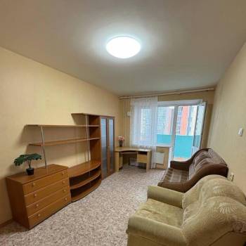 Сдается 1-комнатная квартира, 38 м²