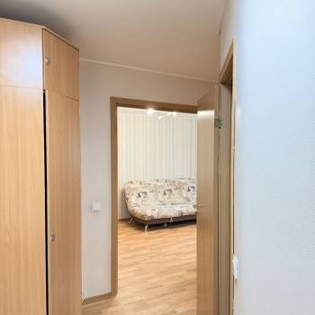 Сдается 1-комнатная квартира, 38 м²