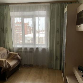 Продается 1-комнатная квартира, 42 м²