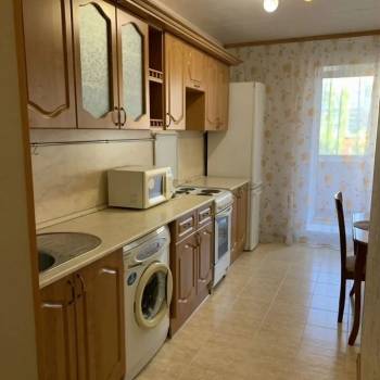 Сдается 1-комнатная квартира, 38 м²